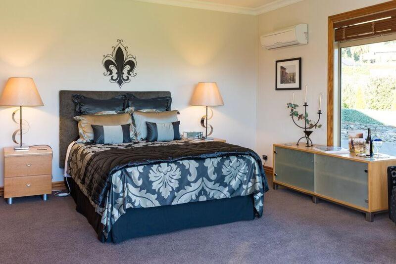 Aldaha Luxury Accommodation Μπλένχαϊμ Εξωτερικό φωτογραφία